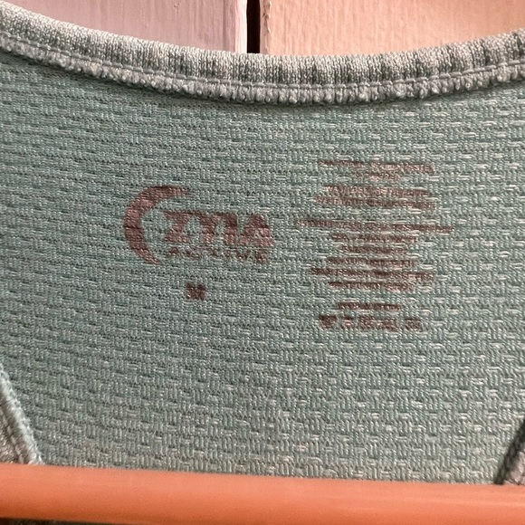 EUC Zyia Tank - Picture 4 of 4